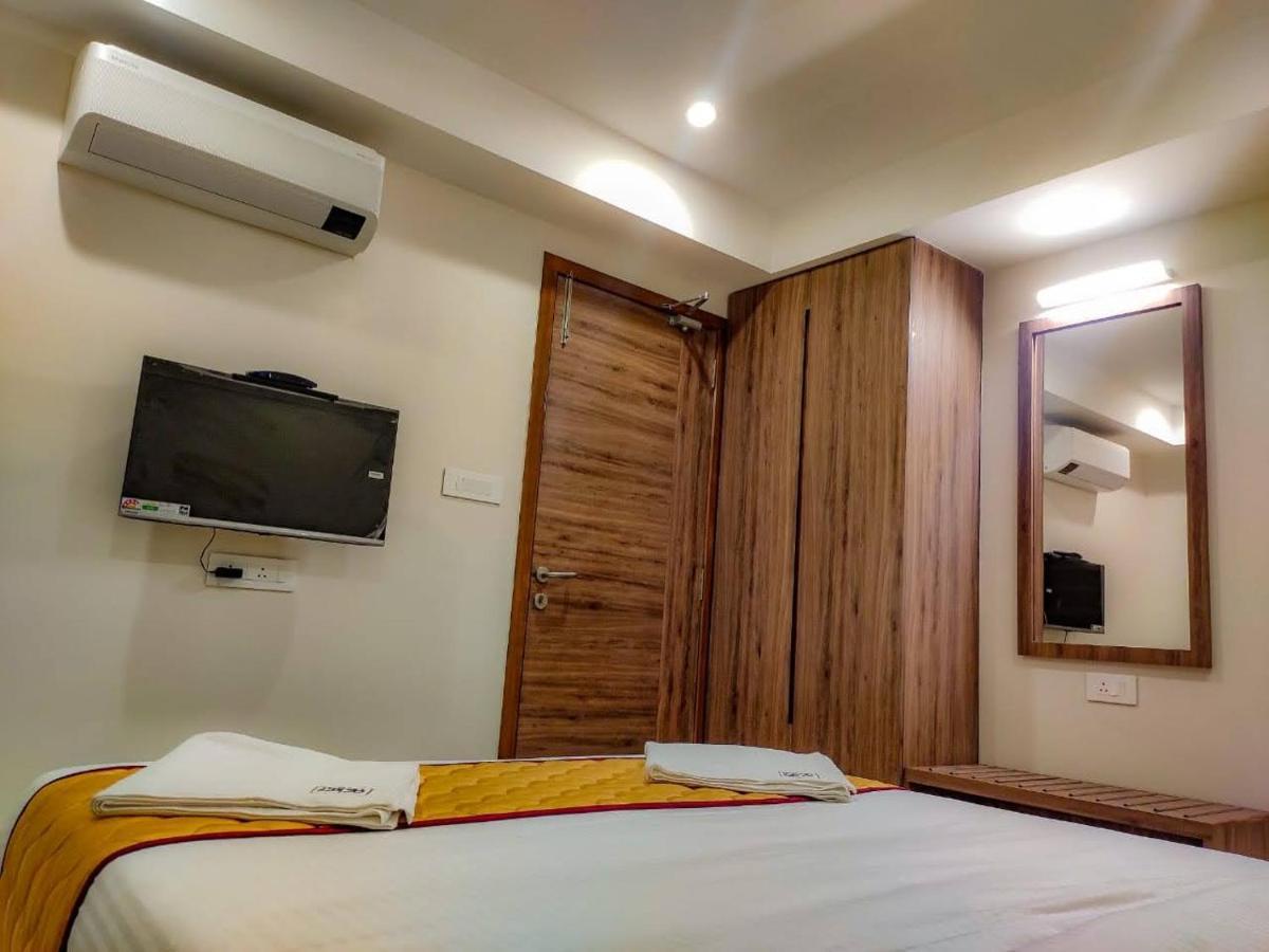 Rr Mount Elite Suites Chennai Esterno foto